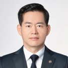 Minister Seok, Jong Gun