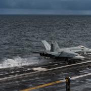 Photo: U.S. NAVY PHOTO BY MASS COMMUNICATION SPECIALIST 3RD CLASS ANDREW LANGHOLF