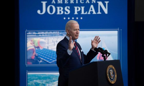 Photo: BRENDAN SMIALOWSKI/AFP via Getty Images