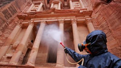 Photo: KHALIL MAZRAAWI/afp/AFP via Getty Images