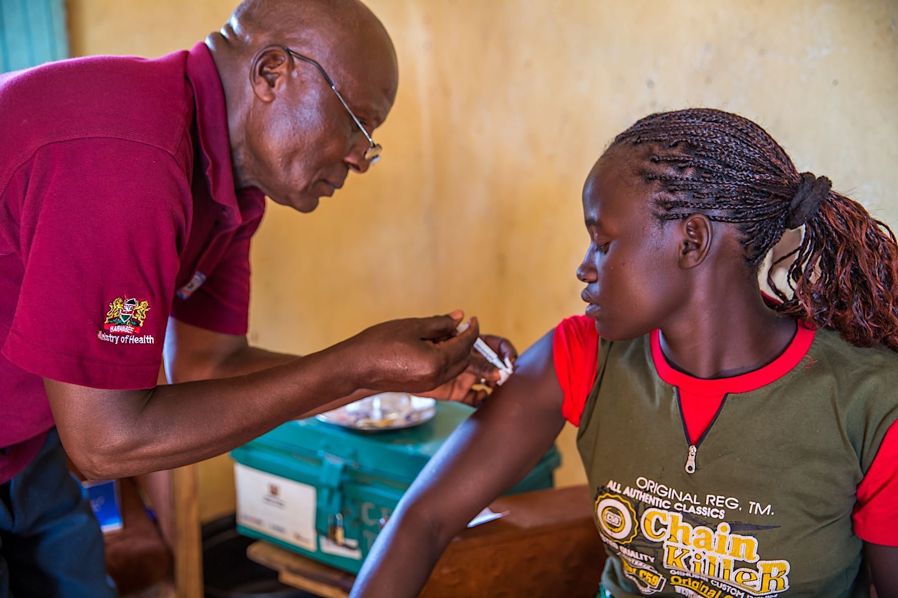 A woman receives a vaccination in Kenya's Easter province. | Sala Lewis / CSIS