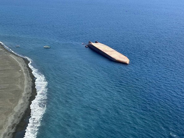 Photo: Philippines Coast Guard/Handout /Getty Images